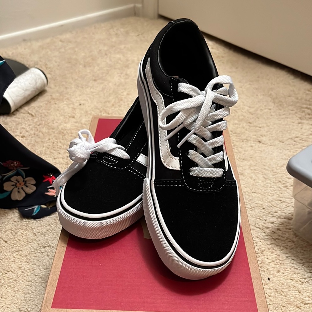 vans old skool black/white BNIB